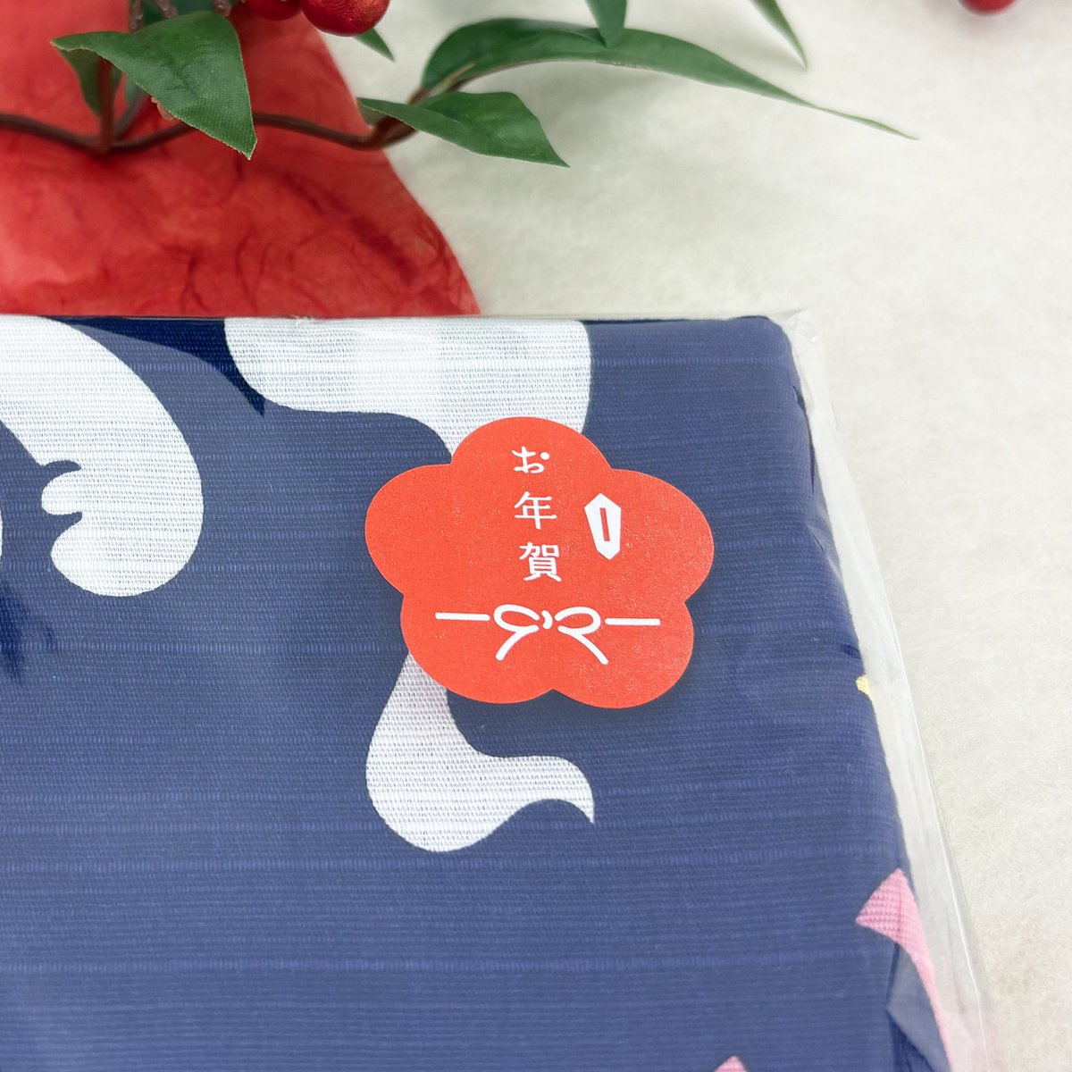 【お年賀シール -新年のご挨拶に-】

11月15日～期間限定で「お年賀シール(無料)」を承ります。※実店舗では白平袋にて対応

お世話になった方や大切な方への「ありがとう」を込めて。

jikan-style.net/blog/archives/…

#JIKANSTYLE #御年賀ギフト #お正月準備 #新年のご挨拶 #和の贈り物 #ありがとうギフト