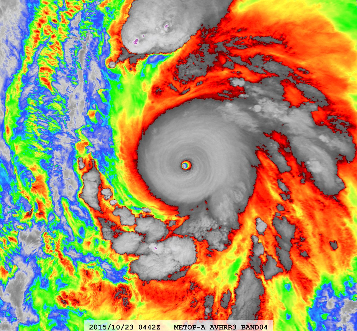 zeb199818's tweet photo. Hurricane #20L #Patricia 10-year Anniversary
Satellite: #METOPA #AVHRR3
Channel : B04 (10.8 µm) 1.1 km
Time : 2015/10/23 0442Z
Eye Temp : 12.349 °C
CPA : ~630 km
Aircraft Observations : 
0446Z 894mb/25kt FL 179KT
0601Z 890mb/40kt FL 180KT
0646Z 885mb/41kt FL 192KT https://t.co/rOPRi4Jjym