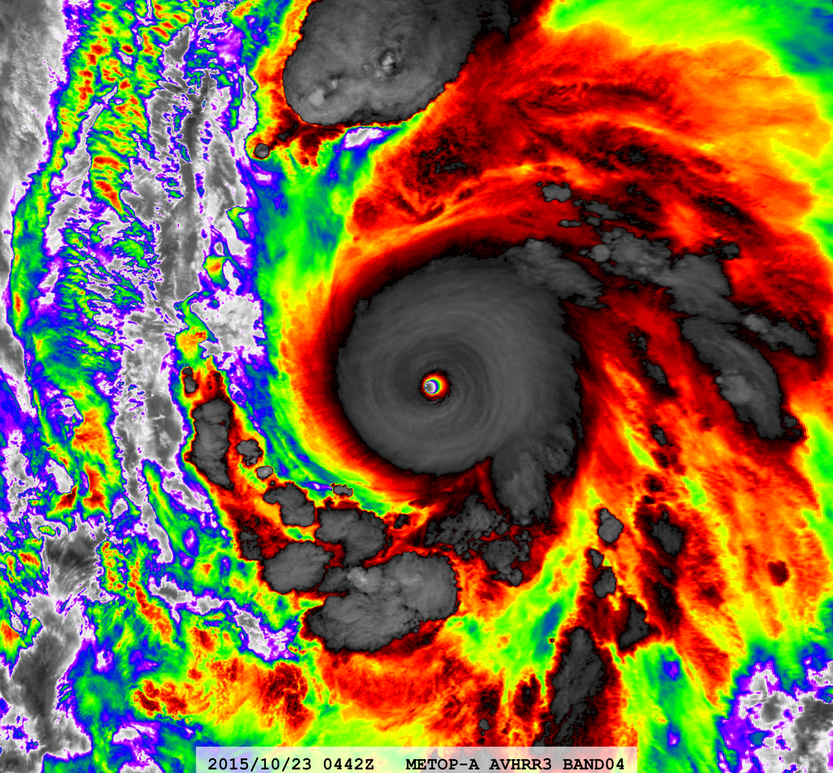zeb199818's tweet photo. Hurricane #20L #Patricia 10-year Anniversary
Satellite: #METOPA #AVHRR3
Channel : B04 (10.8 µm) 1.1 km
Time : 2015/10/23 0442Z
Eye Temp : 12.349 °C
CPA : ~630 km
Aircraft Observations : 
0446Z 894mb/25kt FL 179KT
0601Z 890mb/40kt FL 180KT
0646Z 885mb/41kt FL 192KT https://t.co/rOPRi4Jjym