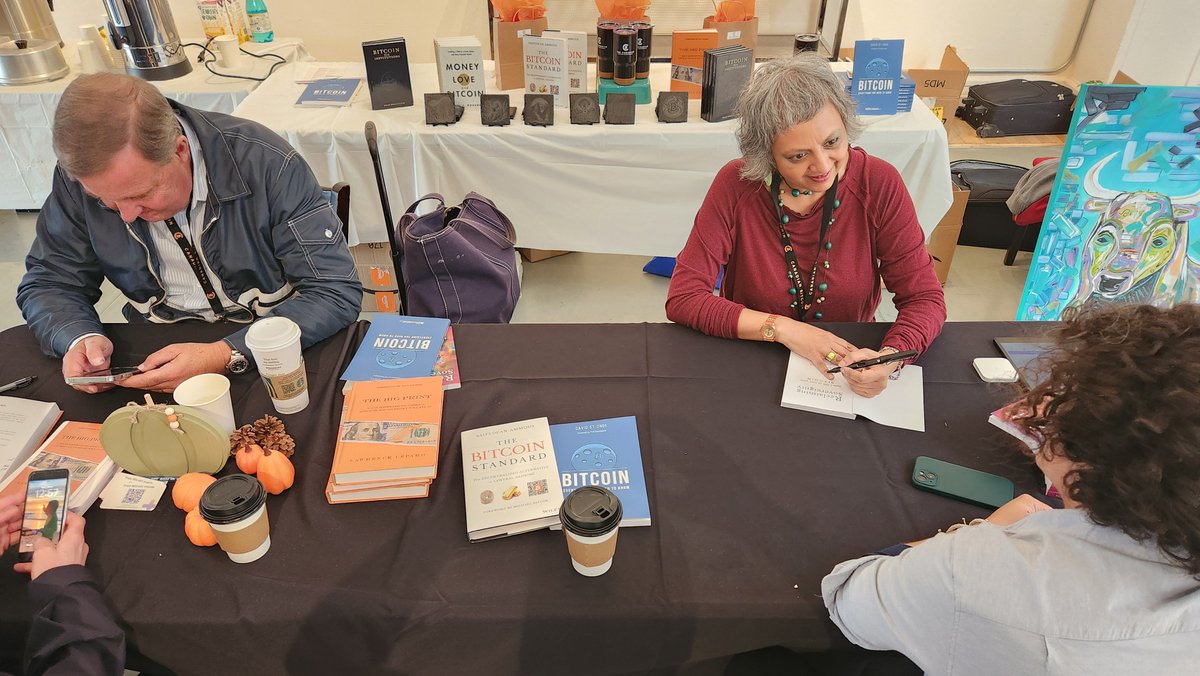 One particularly special moment <a href="/CdnBitcoinConf/">Canadian Bitcoin Conference 2025</a> was meeting Lawrence Lepard, respected Bitcoin author📕
He didn't hesitate - immediately asked for a copy of my book. A community leader graciously welcoming a newcomer to the authors circle.🤝
It was a sincere gesture &amp; testament