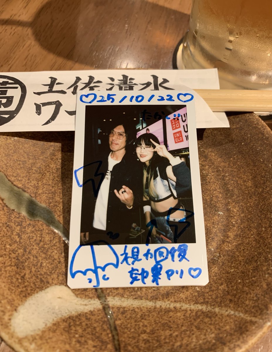 14_BLOCKS_VC's tweet image. 10.22 ヨドバシインストア⚡️
あまりの寒さに上手く会話できなかった特典会、ある意味思い出となりました（笑）
時雨☔️の歌い出しに震度２を感じた昨夜、周波数か何かいちど見てみたいもんです🤘

#拝啓時雨日和