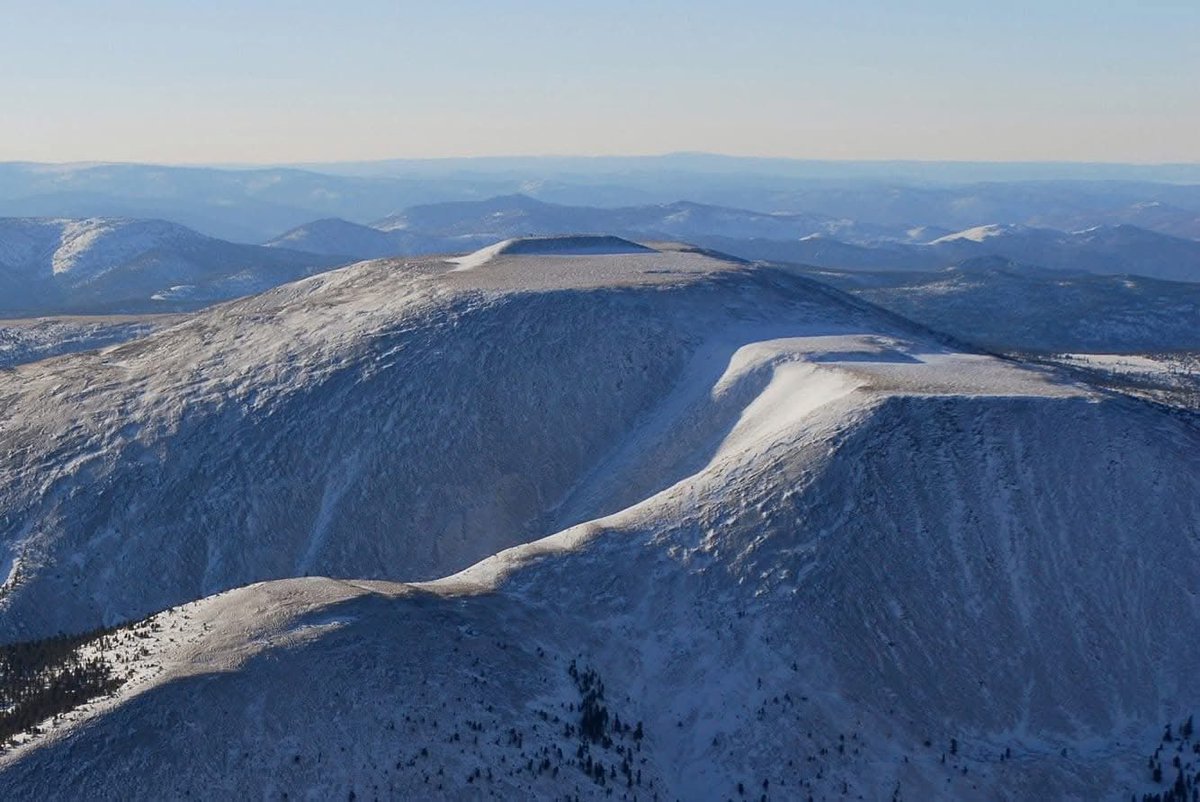 Бурхан халдуны оройн геофизикийн зүслэг