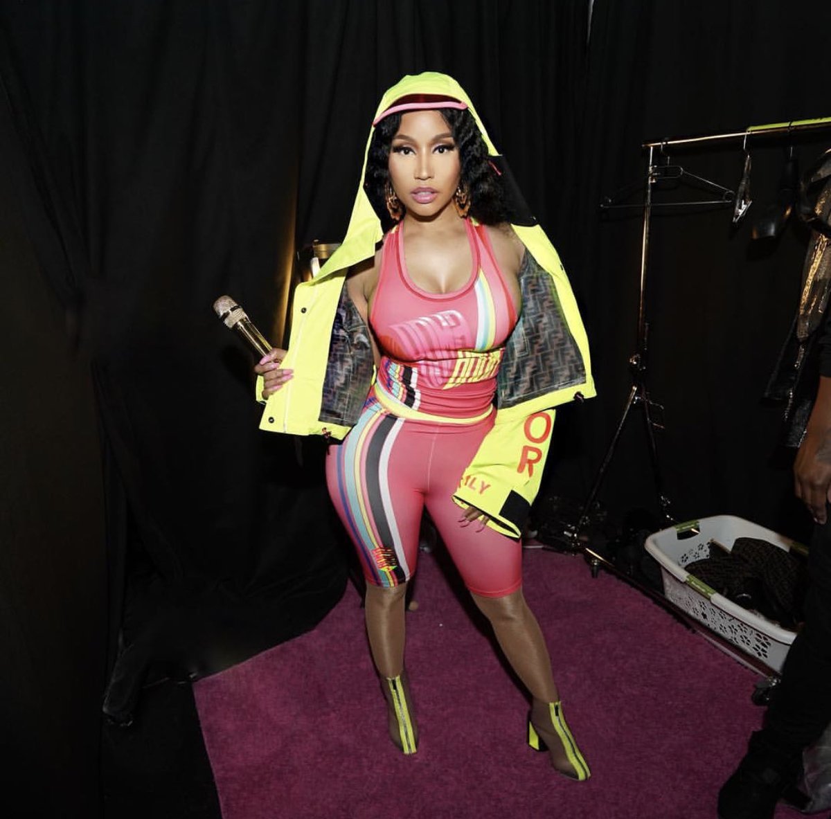 statsofminaj's tweet image. Nicki Minaj on #QueenRadio:

“I’m someone’s mother, I’m someone’s wife and I’m someone’s Nicki Minaj. Be careful when you speak on my f**king name.” 💯