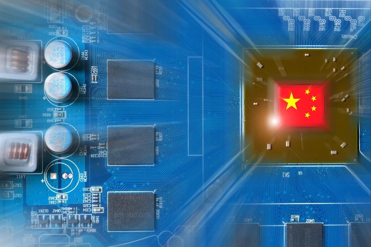 Kanthan2030's tweet image. Truly a tech revolution - “analog computing” that will be 1000x faster than Nvidia chips to solve #AI problems! 🔥

From Peking Univ of #CHINA, the country that once invented gun powder and compass.

Rather than 0 and 1 of the digital world, this analog device uses “resistive…