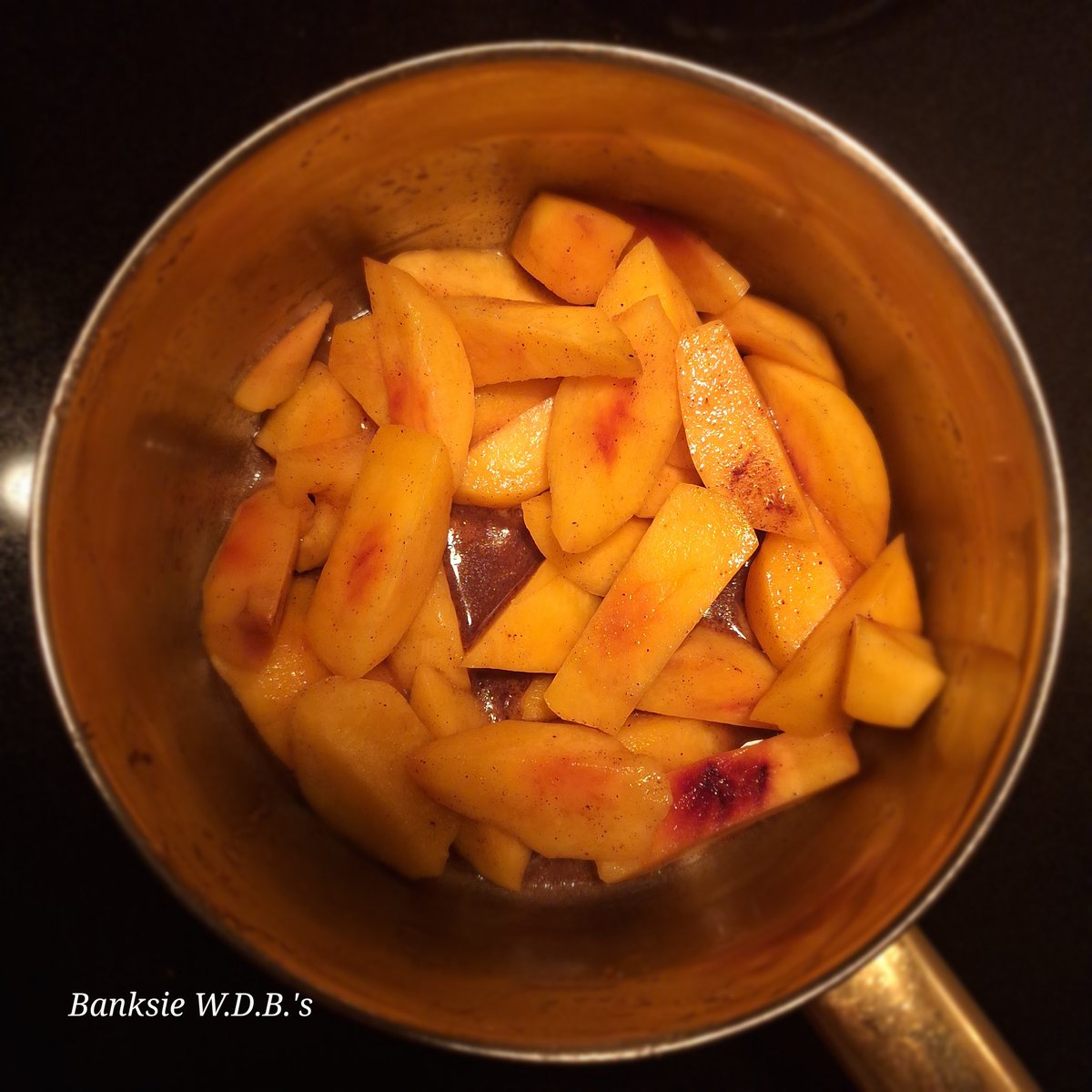 SBanks1's tweet photo. Pic of the day!
#BanksieWitDaBooks #Pic #photo #picoftheday #photooftheday #photoofday #picofday #art #wallpaper #photography #picture #love  #relax #happy #viral #blackphotographer #blackwomenphotographers #womenphotographers #autumn #me #explorepage #peach #homemade https://t.co/ezWb3kUWFj