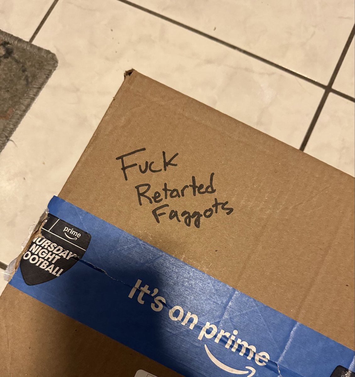 anarcho_cat's tweet image. This is how I’ve been receiving my Amazon packages recently.
They can’t keep getting away with this.