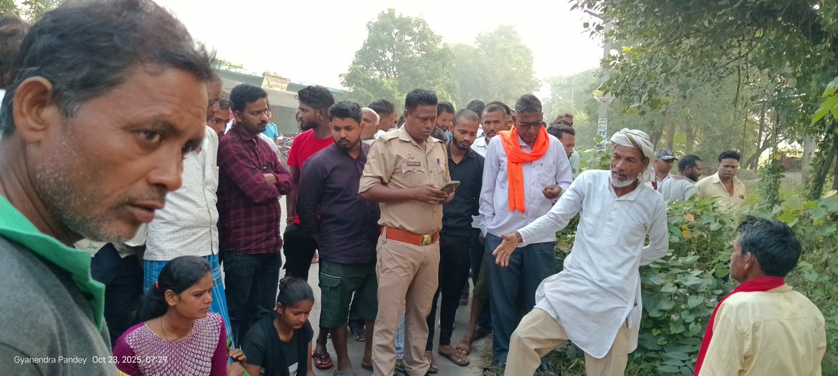 पिकप की ठोकर से बाइक चालक की मौत 

कप्तानगंज पिपराइच मार्ग पर हुआ हादसा 

अहिरौली बाजार थाना क्षेत्र के महुअवा खुर्द चौराहे के समीप की घटना 
<a href="/Uppolice/">UP POLICE</a> <a href="/dgpup/">DGP UP</a> <a href="/AdgGkr/">ADG ZONE Gorakhpur</a> <a href="/diggorakhpur/">DIG Range Gorakhpur</a> <a href="/kushinagarpol/">Kushinagar Police</a>