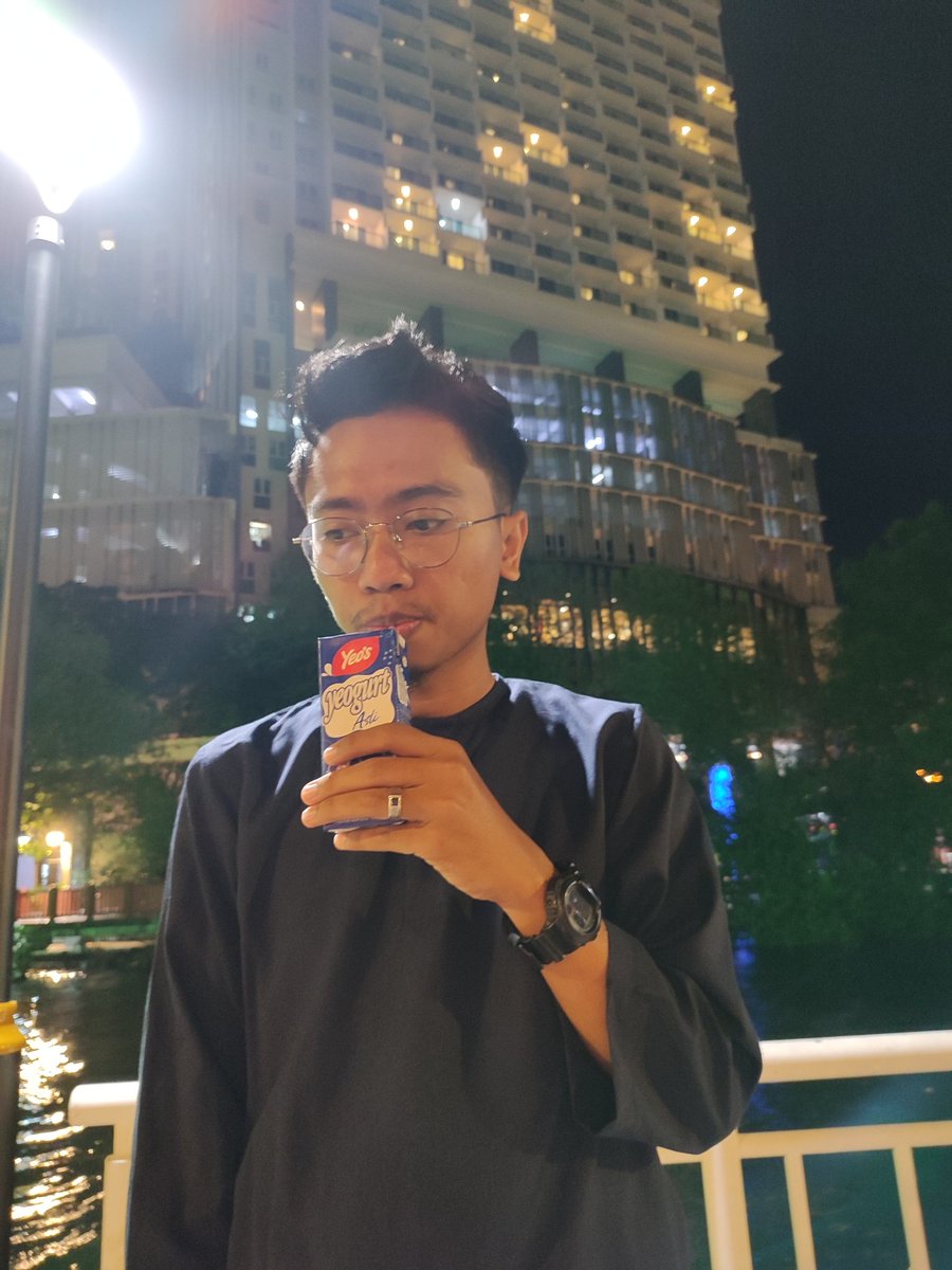 Jarang la tak berebut dengan anak sendiri kalau minum air Yeo's yeogurt ni. Pantang beli memang dia meratip dulu nak minum 🤣 power betul penangan Yeo's ni

#yeosmy #gengyeogurt #seronokjadiaktif