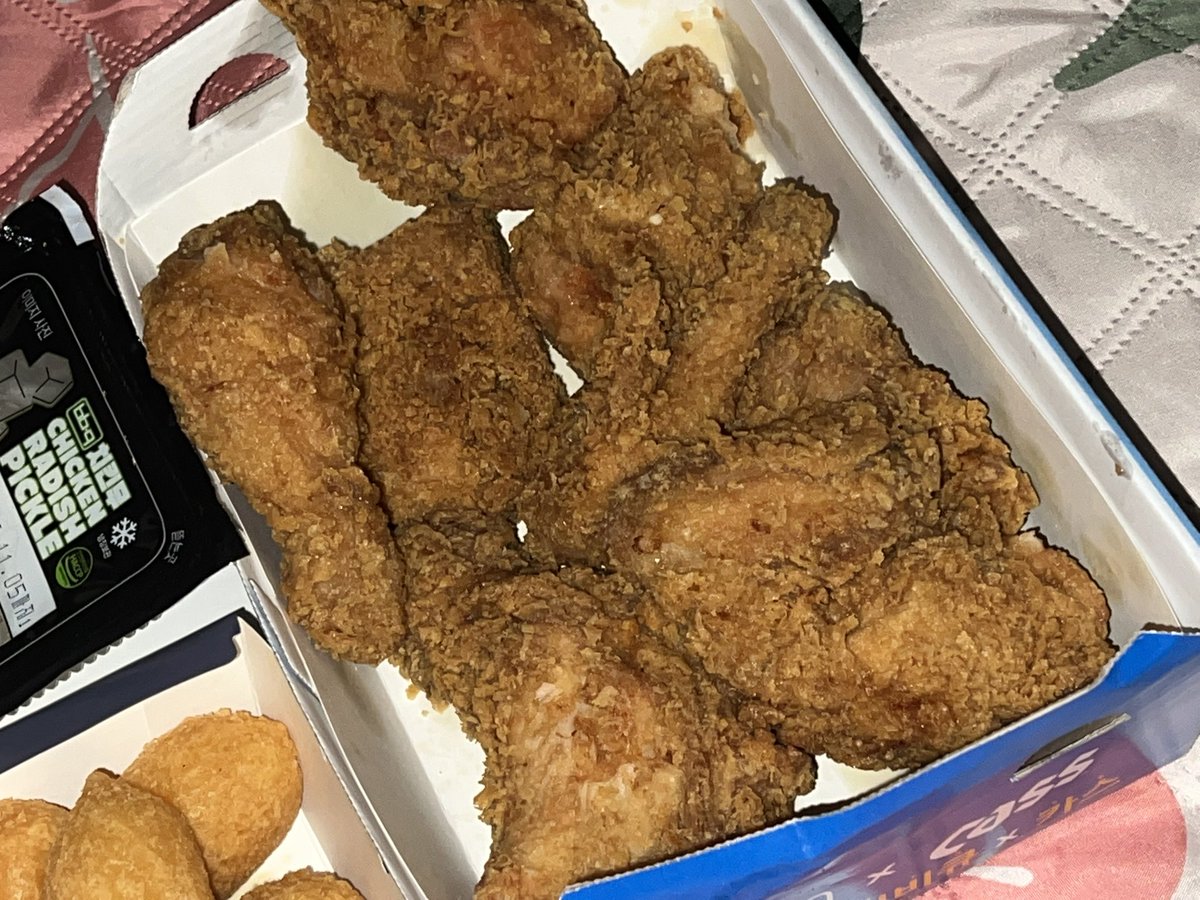 draw_chae's tweet image. 오랜만에 완전체(?)
더 추워지기 전에 한강 나들이를 했어요.
팀아뚱멍단 포에버