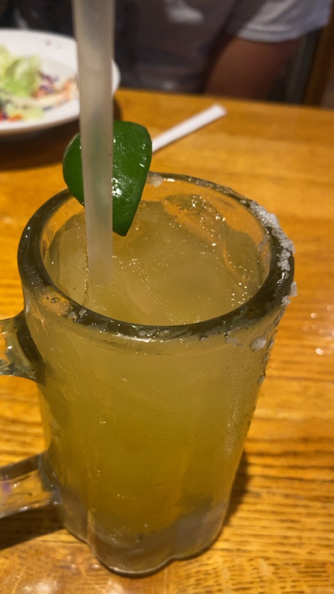 Wasn’t gonna drink today but FUCK I DON’T NEED AN EXCUSE IM A FUCKING ALCOHOLIC