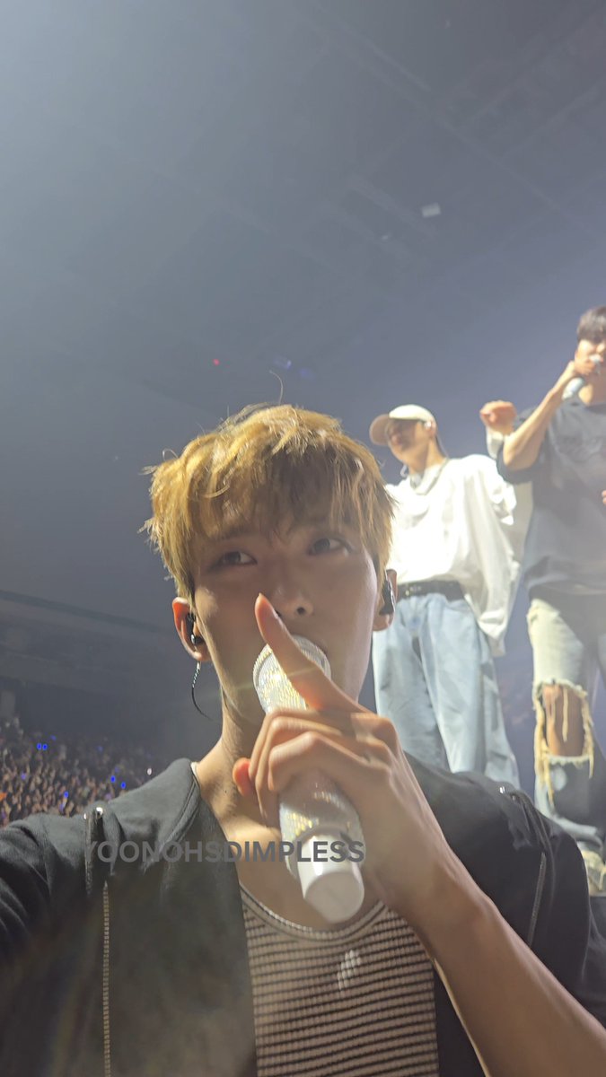 guys what the hell just happened... #SEVENTEEN #SEVENTEEN_NEW_IN_AUSTIN