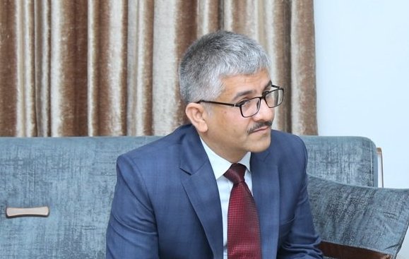 هندي رسنۍ:

په کابل کې د هند سفارت پرانیستلو سره ښاغلی کرن یادو په افغانستان کې د هند سفارت د سرپرست په توګه ټاکل شوی دی.