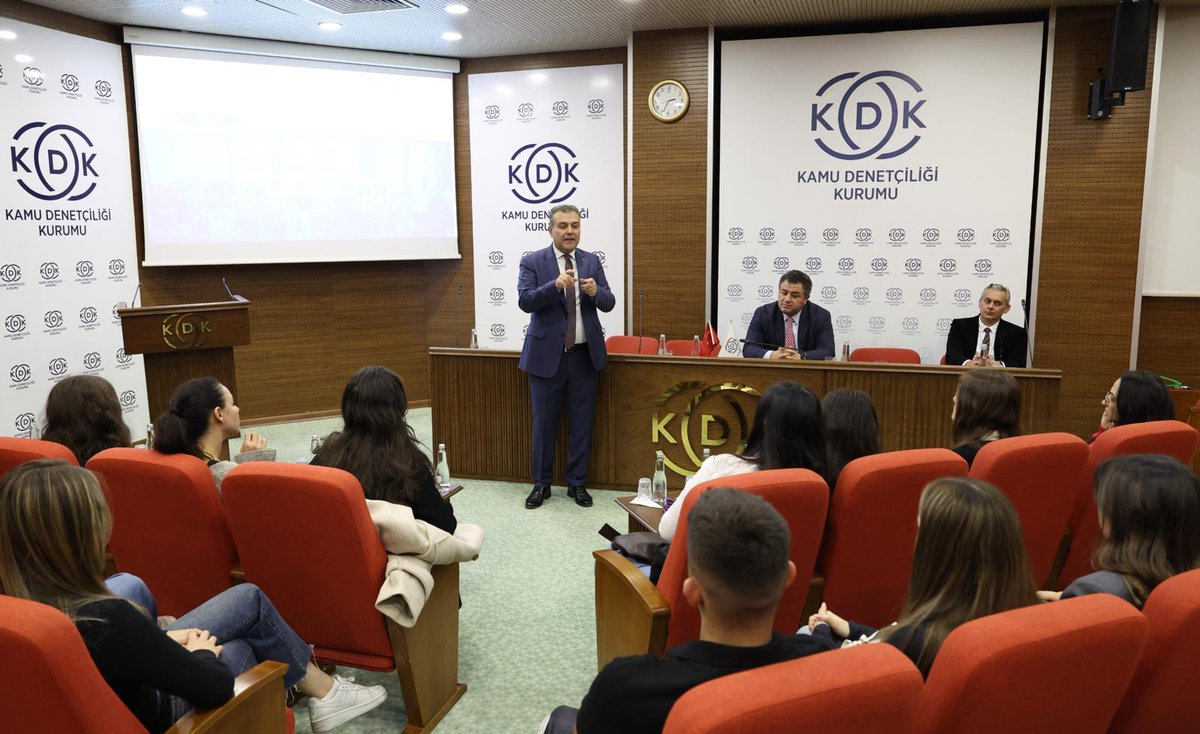 odtumebiva's tweet image. ODTÜ MEBİVA&apos;nın yürüttüğü Erasmus+ Sosyal Arabuluculuk Projesi&apos;nin son toplantısını @TRombudsman&apos;nda gerçekleştirdik.

Kamu Denetçisi ve
@odtumebiva Başkanı @acmakas uyuşmazlıklarda arabuluculuk ve #Ombudsman&apos;ın fonksiyonu üzerine gençlerle sohbet etti. @sosarabuluculuk