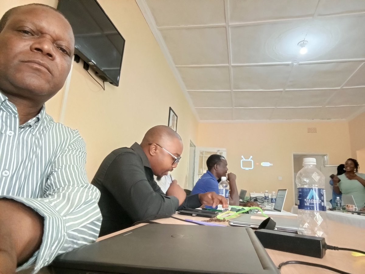 peterja05361741's tweet image. We had a great start to the workshop  where @TeachForAll   officials Amanda Nthati Chembezi  and Irene Oggawa  are Supporting Teach For Zimbabwe internal team to establish effective ways of working, build trust, and strengthen communication channels.