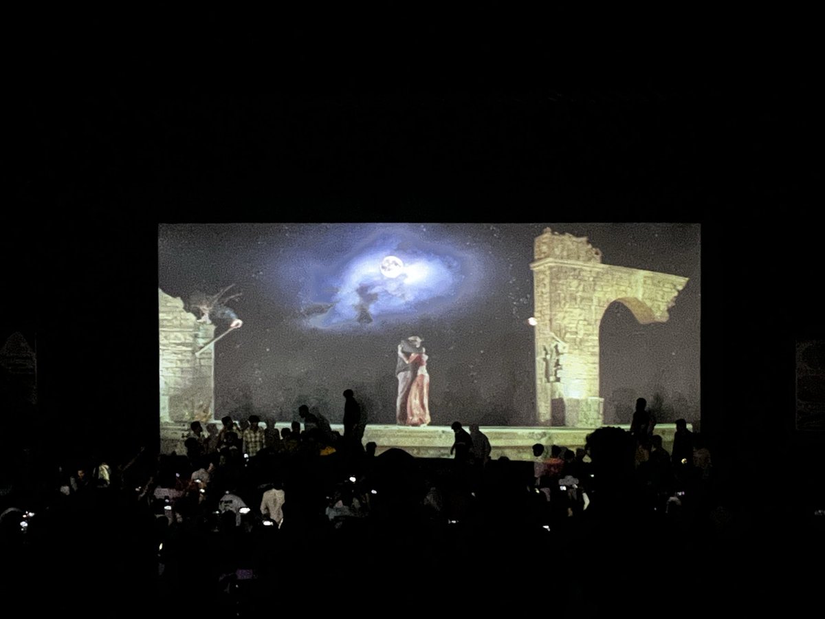 prabhas__FC_'s tweet photo. #HappyBirthdayPrabhas #Pournami4k 
❤️ https://t.co/cwCZtcpllp