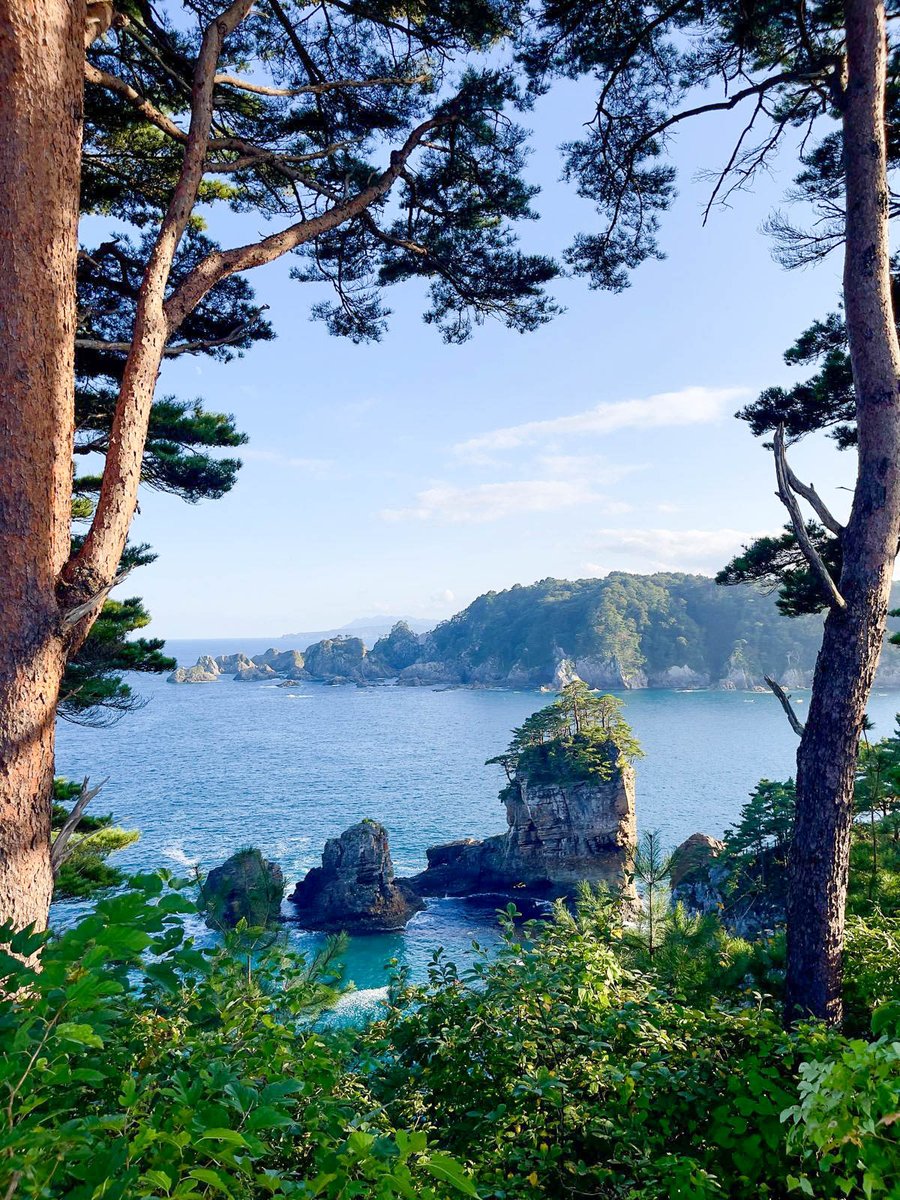 From 30 Sep to 1 Oct, #NIED conducted a joint survey with <a href="/utm_my/">Universiti Teknologi Malaysia (UTM)</a> 🇲🇾 in the #Sanriku Region 🇯🇵 to explore utilization of #Geoparks 🏞️ as regional resources for #DisasterRecovery, revitalizing local economies, and addressing #Depopulation in regional communities of both countries.