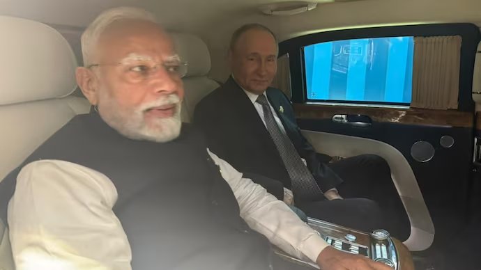 RakeshKishore_l's tweet image. 🚨Russian President Putin waited for PM Modi to convey some intelligence information.

Then PM Modi was asked to ride in President Putin Car.

And US Special Forces officer Terrence Arvelle Jackson was killed in Bangadesh by Unknown gunmen.

PM Modi giving some hints after coming…