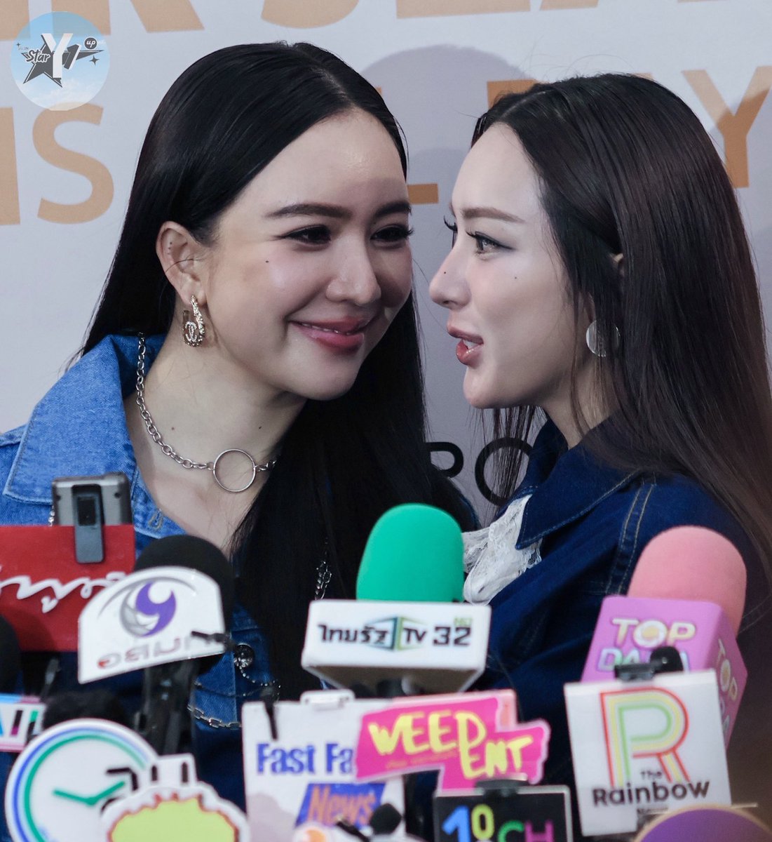 Iloveenjong's tweet image. พี่จูนมองกล้องบ้างค่ะบางที หนูเขิน

ENJOYJUNE SUPER JEANS WEEK
#SaranJeansxEnjoyjune #EnjoyJune