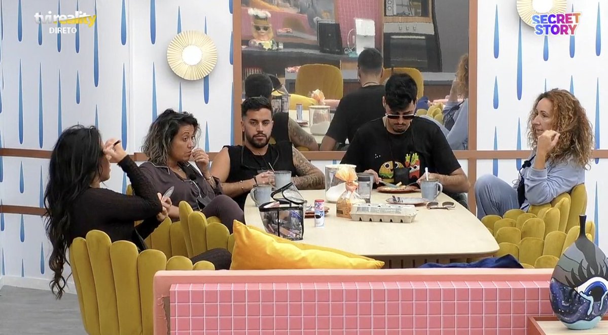 Com os tristes eventos e falta de medidas apropriadas

fico feliz que estes não se calem

#sstvi