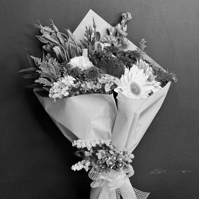 TUSAŞ'a yapılan terör saldırısında, evlilik yıl dönümü çiçeğini almak için nizamiyeye inen başmühendis Şehit Zahide Güçlü 

Aziz Ruhun Şad Olsun