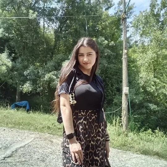 4 kişilik aileyi katledip sadece 15 yılda tahliye olup bir müteahhiti öldürdüğü için tekrar tutuklanan ve açık cezaevine geçince firar eden katil; 16 yaşındaki bir kızı öldürdü.

SİRKTE YAŞANDI.