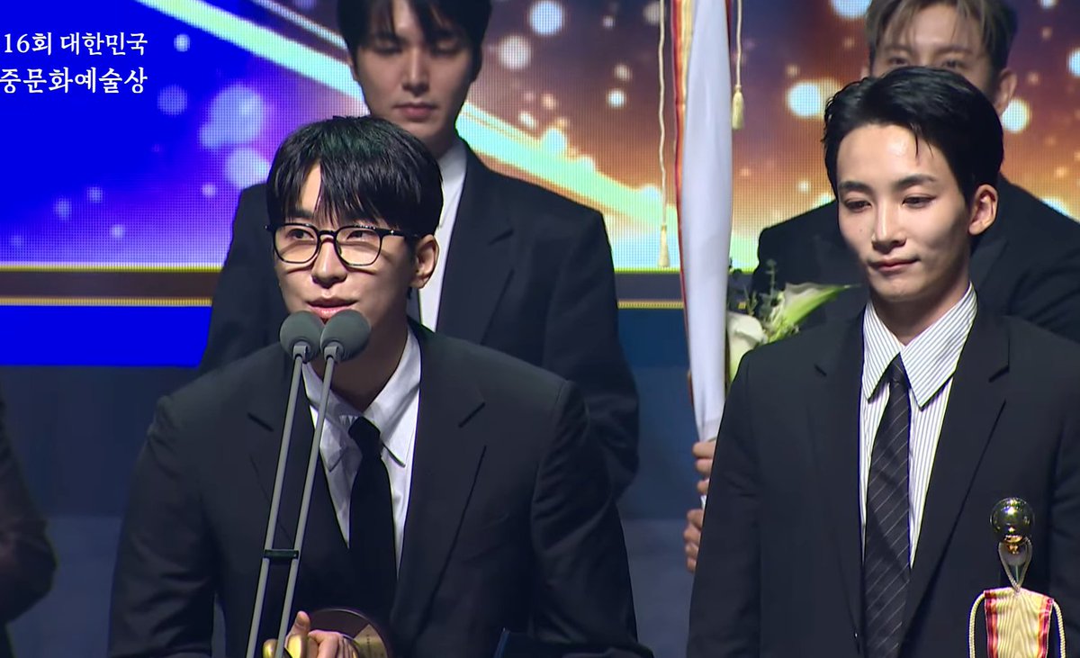 jeonghan and wonwoo's speech for the presidential commendation award <3 

SO PROUD OF YOU MY BOYS!!!!!!
SVT PRESIDENTIAL CITATION AWARDEE #대중문화예술상_세븐틴_대통령표창 #SEVENTEEN_PresidentialHonorAwardee
<a href="/pledis_17/">세븐틴(SEVENTEEN)</a>
