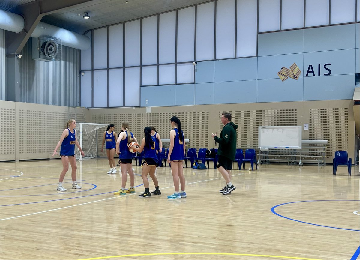 TA’s from BACT clinic with <a href="/BACentreofExcel/">Centre of Excellence</a> assistant Braden Cotter - 
- communication cues - “declare your role”
- maintain physical presence on and around the ball - arm ba &amp; hips
- high hand with hand closest to split-line up on close-outs
- defined language for each concept