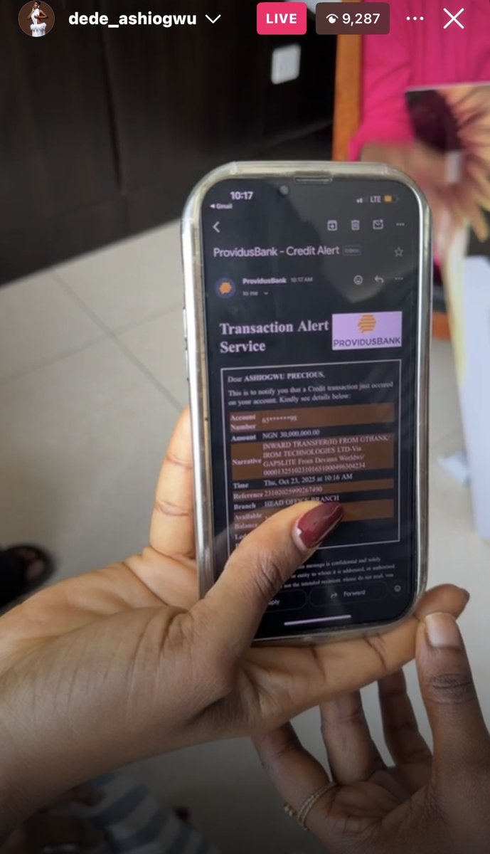 30 million naira sent to birthday girl Dede 😍❤️❤️

#Bbnaija
