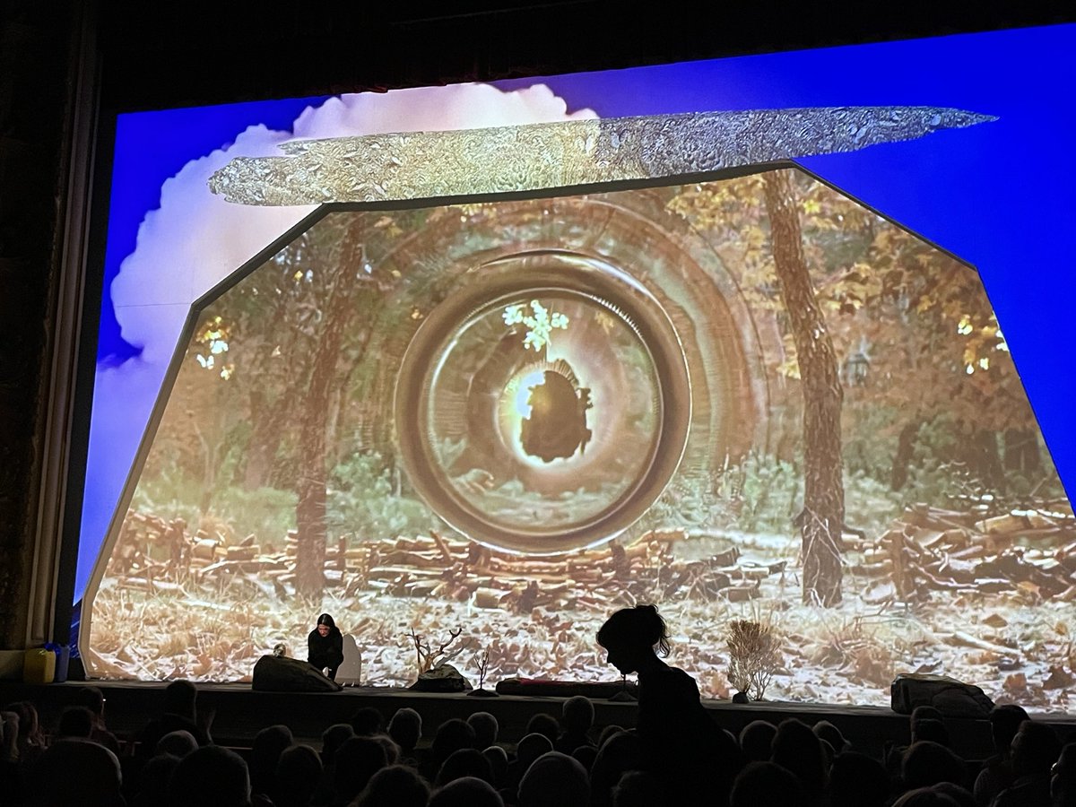 CommissarisP's tweet image. #parsifal van @operaballetvl is een spectaculaire muzikale en optische belevenis! #opera #antwerpen