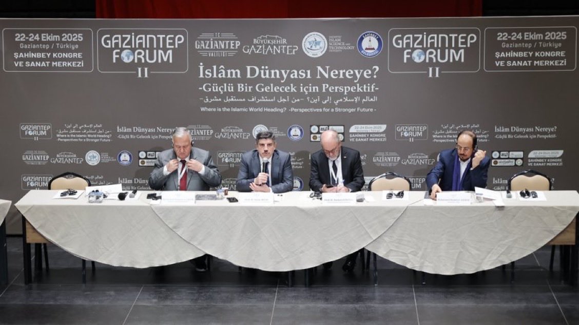Gaziantep İslam Bilim ve Teknoloji Üniversitesi öncülüğünde düzenlenen “İslâm Dünyası Nereye? – Güçlü Bir Gelecek İçin Perspektif” temalı Gaziantep Forum II devam ediyor. 
İkinci gün toplantıları farklı ülkelerden gelen katılımcı ve konuşmacıların İslam dünyasının geleceğine dair