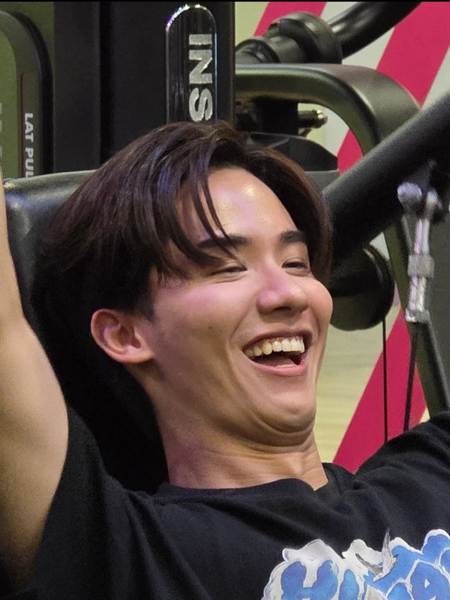 ปีหน้าพี่เตเจอผมแน่งับ 😊😊