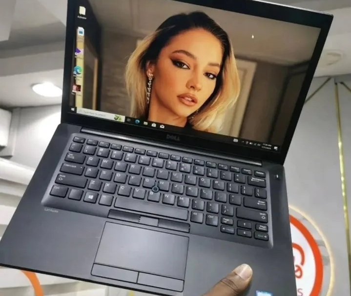 asum_ltd's tweet photo. Dell latitude 7490
🔸️windows 11
🔸️8GB RAM 
🔸️256GB ssd 
🔸️core i5
🔸️touch screen 
🔸️finger print sensor
🔸️Backlight 
🔸️8th gen.
@Asum computers Ltd located at kabaka kintu house along Kampala Road shop number B04. 
tel: 0.7.4.4.6.3.3.8.0.0 
#laptop https://t.co/x73yHAzDxz