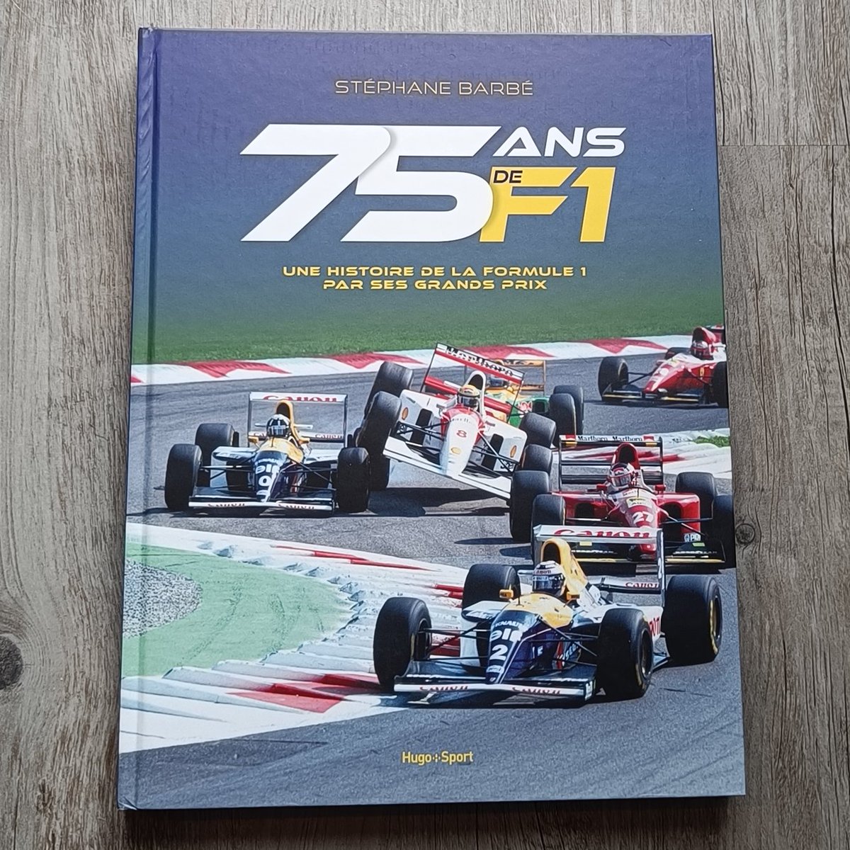 Belle surprise à la réception de « 75 ans de F1 », de mon confrère <a href="/stefbarbe/">BARBE STEPHANE</a>. Plus qu’un autre livre anniversaire, l’ouvrage, grâce aux thèmes abordés, apporte un éclairage original sur cette folle histoire de la <a href="/F1/">Formula 1</a> revisité avec finesse. A s’offrir ou à offrir.
<a href="/HugoSport_Ed/">Hugo Sport</a>