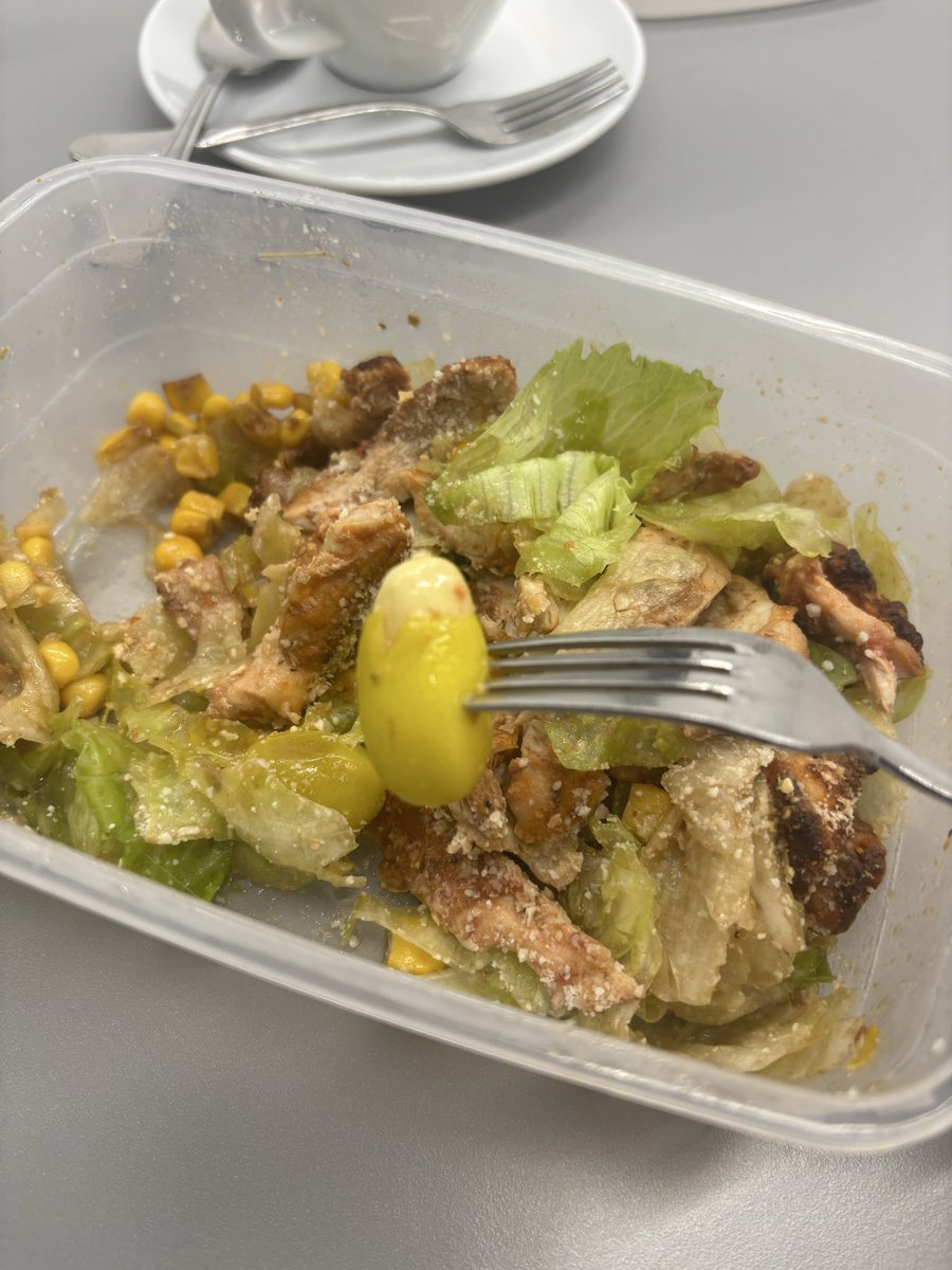 Bademli zeytin alın çok güzelllll deneyin tamam mı