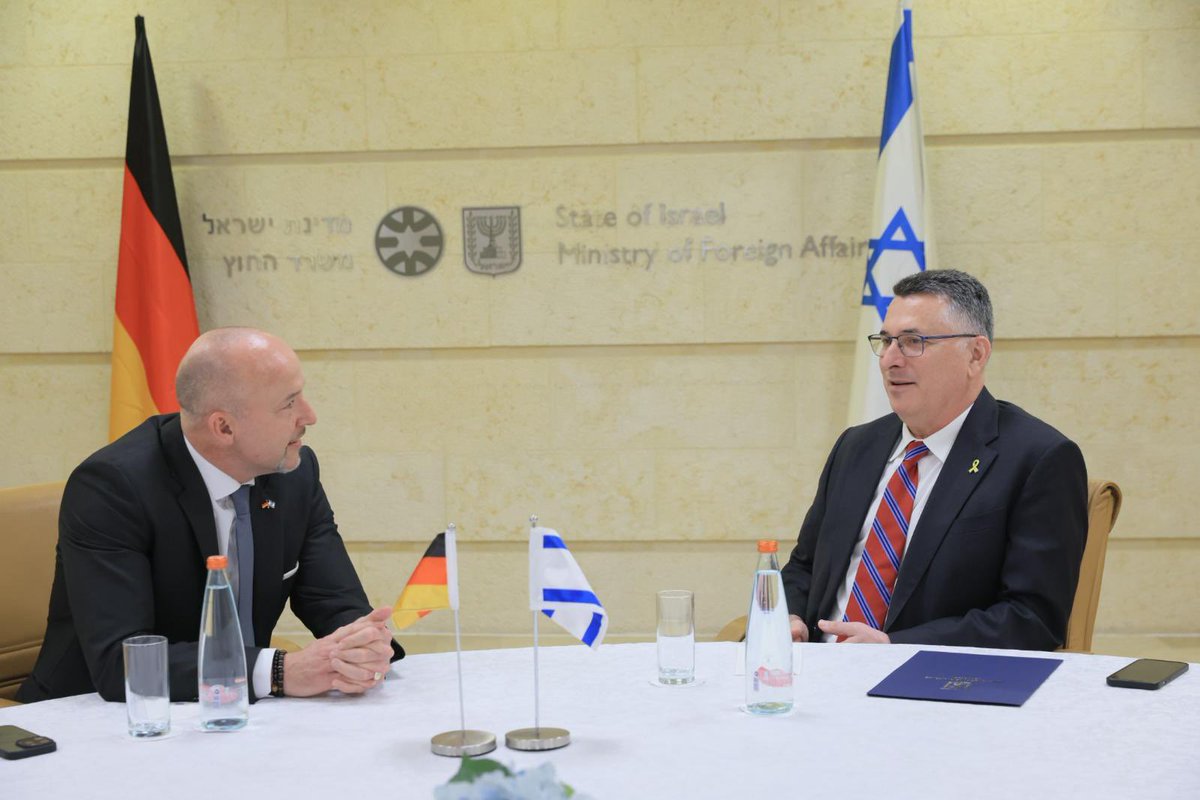 Glad to meet the Chairman of the CSU Group in the German Bundestag <a href="/Hoffmann_MdB/">Alexander Hoffmann</a> in Jerusalem. 
I expressed our gratitude for the CSU's steadfast support for Israel. 
We discussed President Trump's Plan and I stressed our commitment to working toward its success. 
We expect Hamas