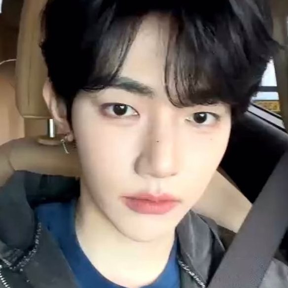 hao is so incredibly pretty, you can look at any photo of him and immediately think of how beautiful and cute he is, delicate, magical, soft beauty leaves you mesmerized.. big boba eyes, apple cheeks, blush, moles over the face and plush plump lips, he’s a fairy, diva, PRINCESS😭