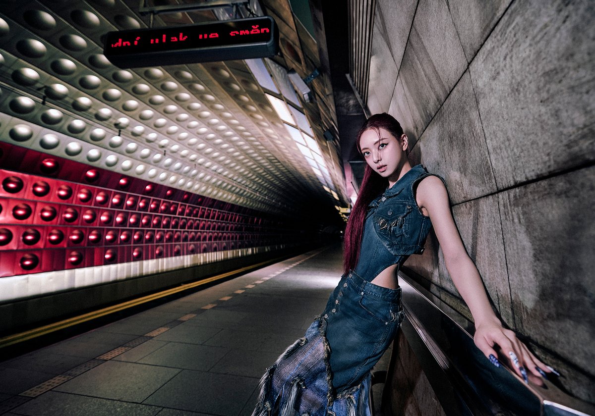 ITZYofficial's tweet image. ITZY &lt;TUNNEL VISION&gt; CONCEPT PHOTO #3
#YUNA #유나
ITZY 'TUNNEL VISION'
ITZY.lnk.to/TUNNELVISION
💿 ALBUM RELEASE
2025.11.10 MON 6PM (KST) | 4AM (ET)
#ITZY #MIDZY @ITZYofficial
#ITZYComeback
#ITZY_TUNNELVISION
#ITZY_TNVS