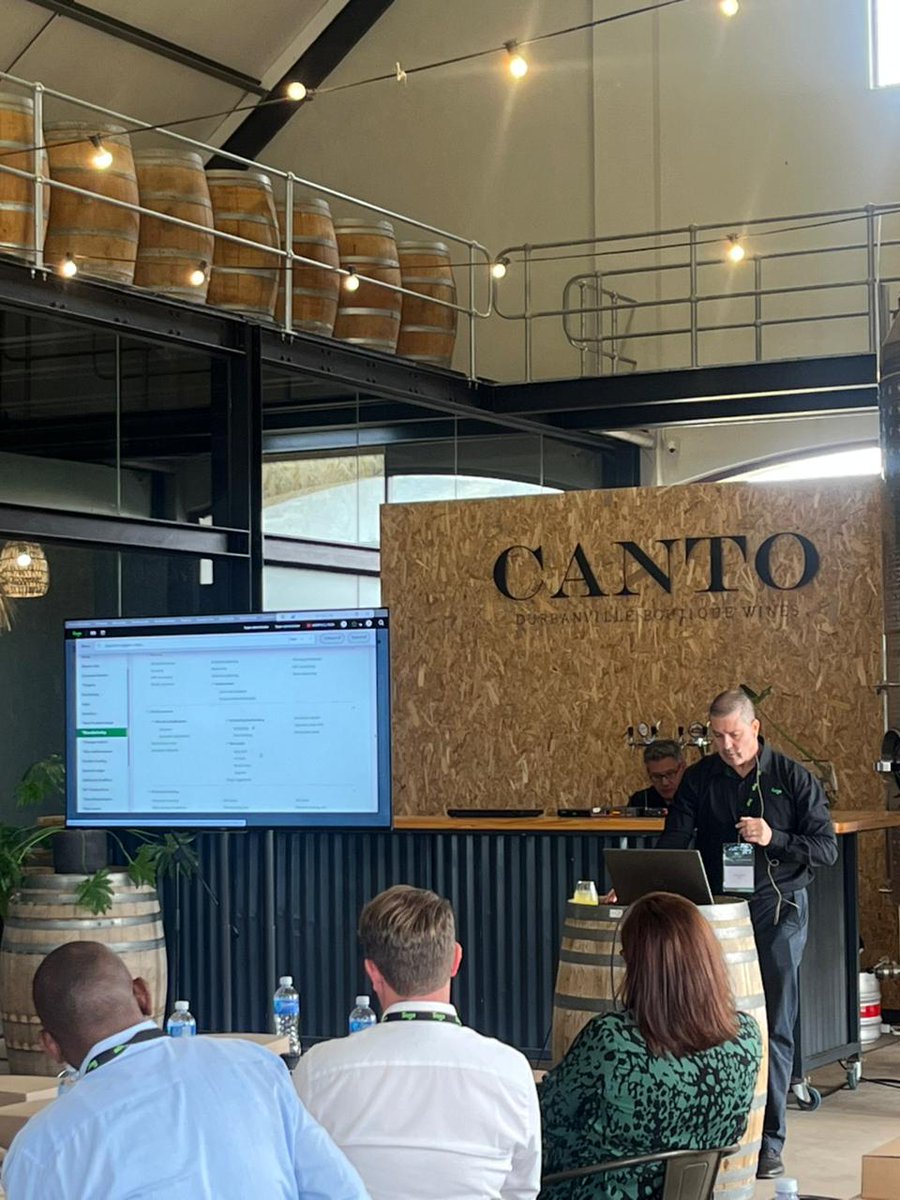 WaldeckCAnn's tweet image. The energy is high! 
Experts are sharing insights & the live @SageGroupZA X3 demo is showing how smarter systems drive stronger success.
#SageX3  #Innovation #WorkflowOptimization #FinanceTech #DigitalTransformation #Sage #Chiief #ChiiefEvents