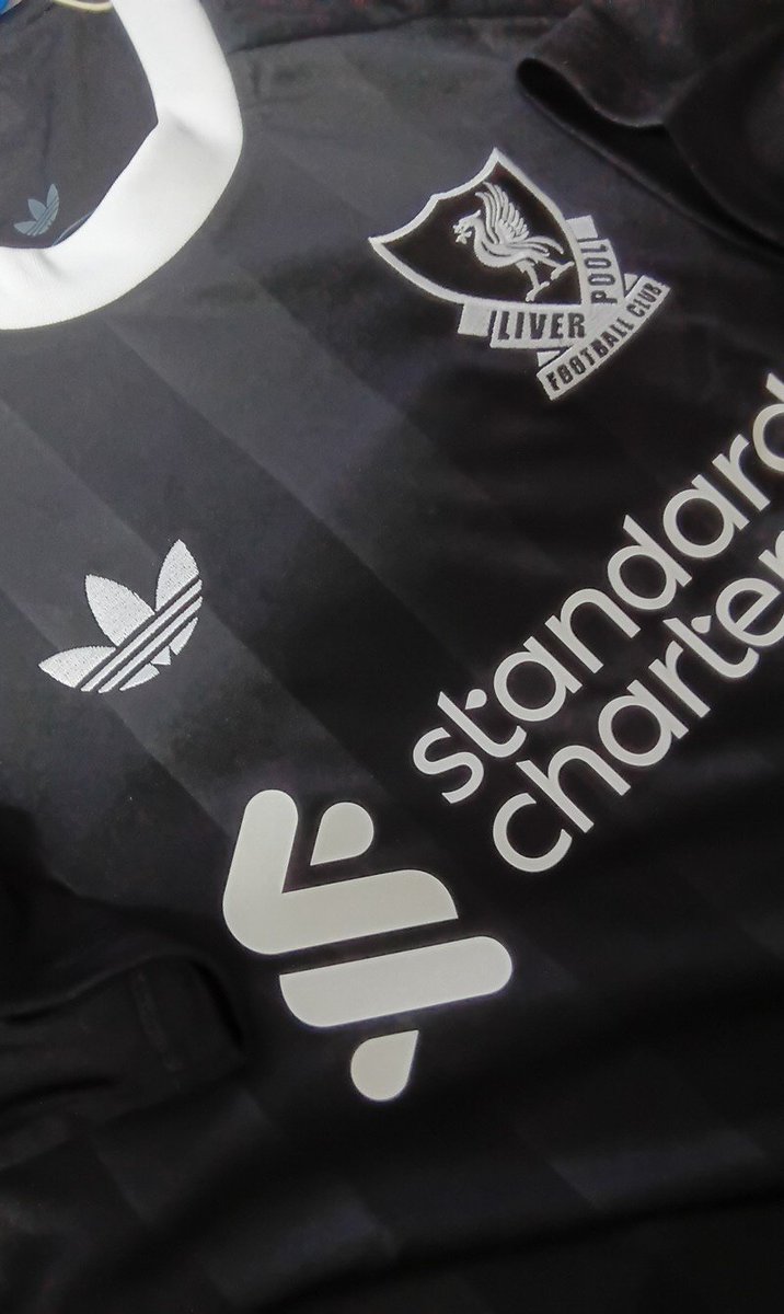 Finally my goalkeeper jersey has arrived 😃 #ynwa