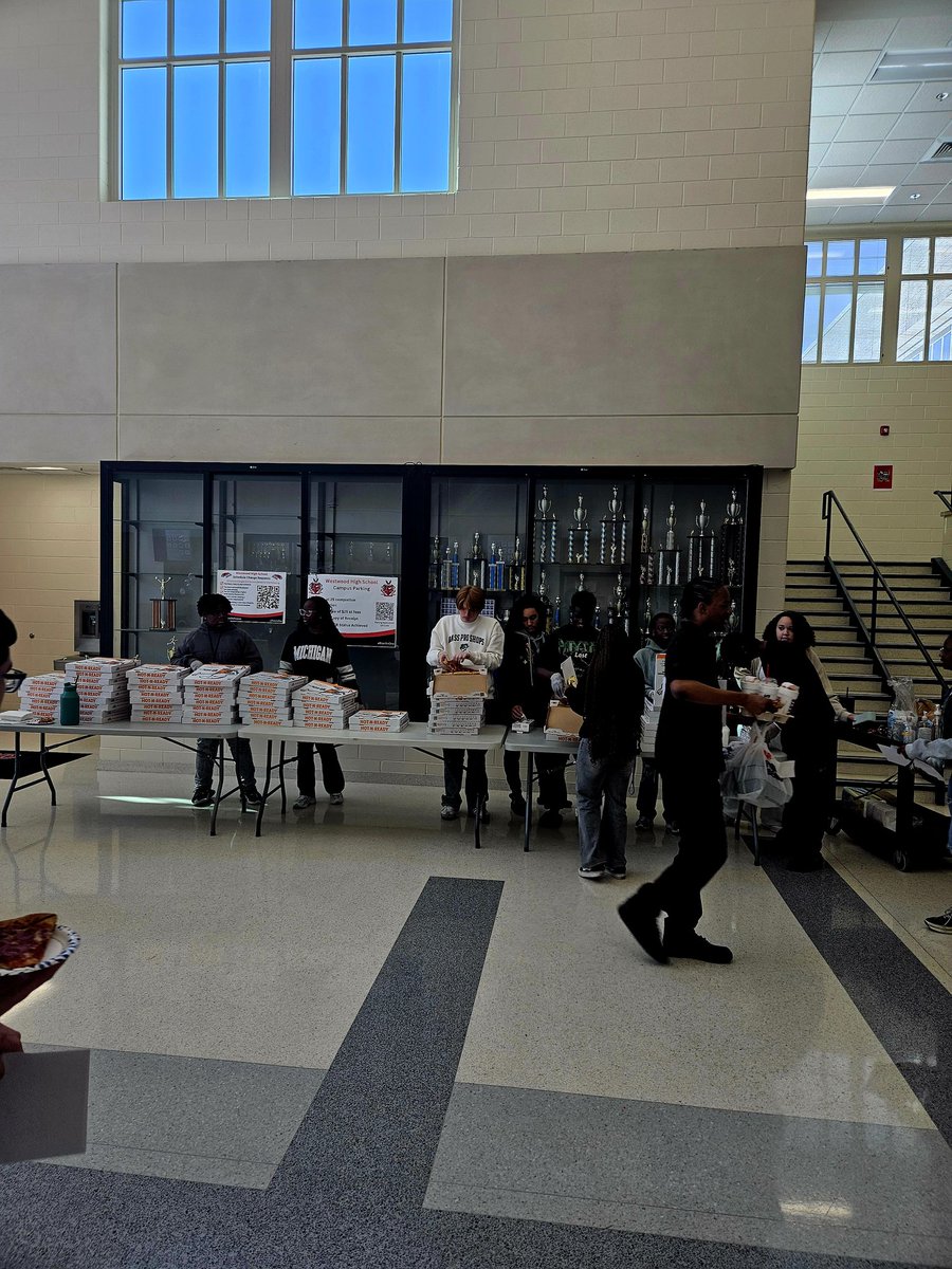 Yesterday, <a href="/WHS_Redhawks/">Westwood HS (SC)</a> #skillful designed moments of #Joy and #Belonging. Kudos to our #Redhawks who spearheaded &amp; assisted with our New2WHS pancake &amp; waffle breakfast for teachers, and our Q1 Honor Roll Pizza Celebration for our Ss.  <a href="/MrsTNicholson/">Tameka S. Nicholson</a> <a href="/DrJDGspr92/">Jean D Greene, EdD, NBCT</a> <a href="/RichlandTwo/">Richland School District Two</a>