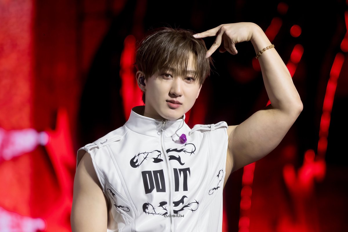 aesil🐈‍⬛🦋 tweet media