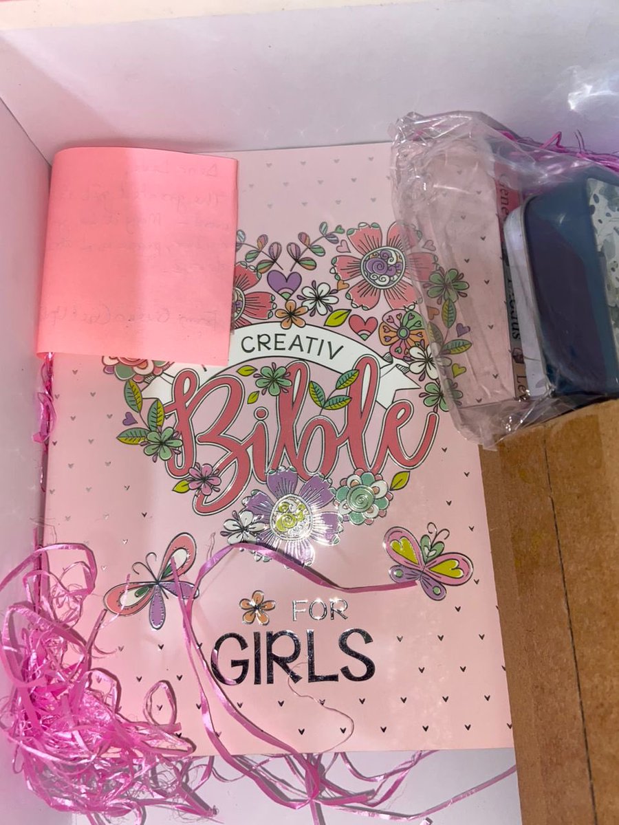 DoIKnowYourFaDa's tweet photo. Glad you loved your Bible ❤️🥰

HAPPY BIRTHDAY DEDE  
WORLD DEDE’S DAY
DEDE AT 24 
#HappyBirthdayDede
#DedeAshiogwu https://t.co/3IL7R4q1dS