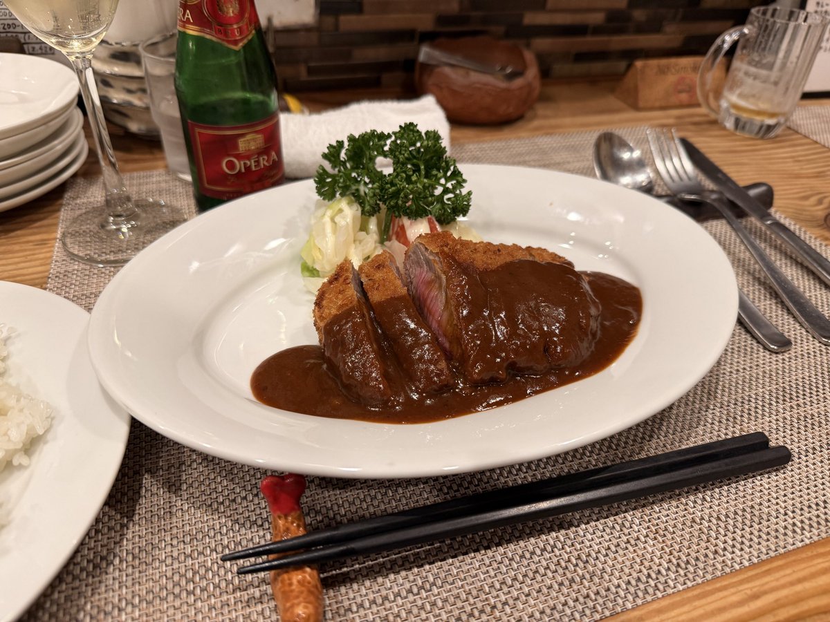 悩みに悩んだ結果、いつものビーフカツレツうまっ！！🤤