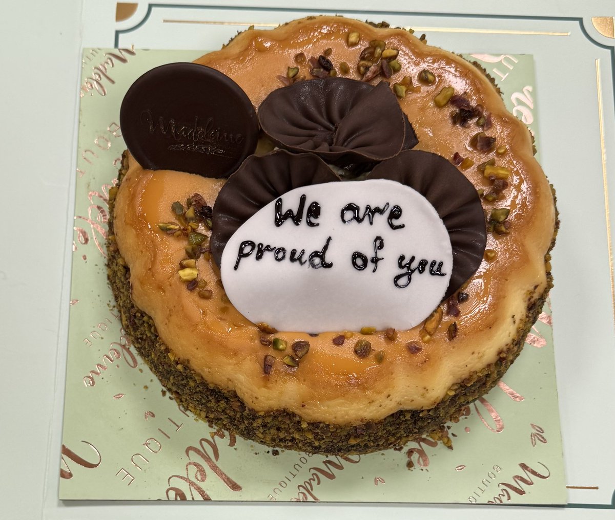 انا اعمل مع فريق تأهيلي عظيم شكرًا من القلب على المفاجأه 🥲💚💚💚💚!