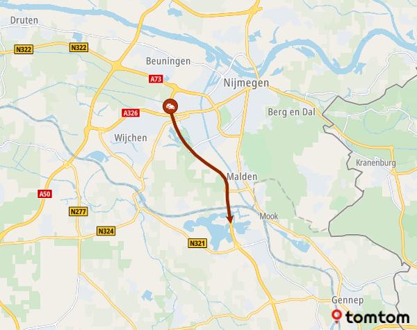 ANWBverkeer's tweet photo. Er ligt een lading patat op de #A73 Nijmegen ► Maasbracht. Bij Cuijk is de rechterrijstrook dicht. Vanaf Nijmegen 4 km file, +40 min. 🍟 https://t.co/m45c87HEYq
