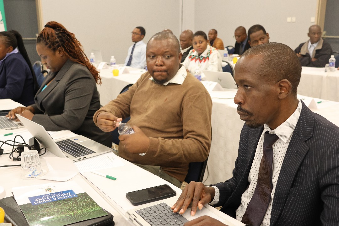 Hon. Dr. Everlyn Ndlovu opened the Ministry’s 2025 Strategic Planning Workshop, urging bold action on climate resilience, deforestation, and wetland protection. She called for stronger legislation, inclusive programming, and improved project visibility under NDS2. 🌱