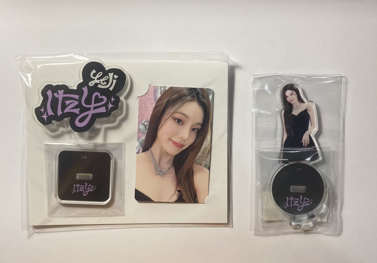 decidedtobea's tweet image. 🧢 ready to ship •) itzy photocards 
🥣 450 / 300 bath
🌀 เยจี

#ตลาดนัดอิทจี #ตลาดนัดitzy 있지 양도