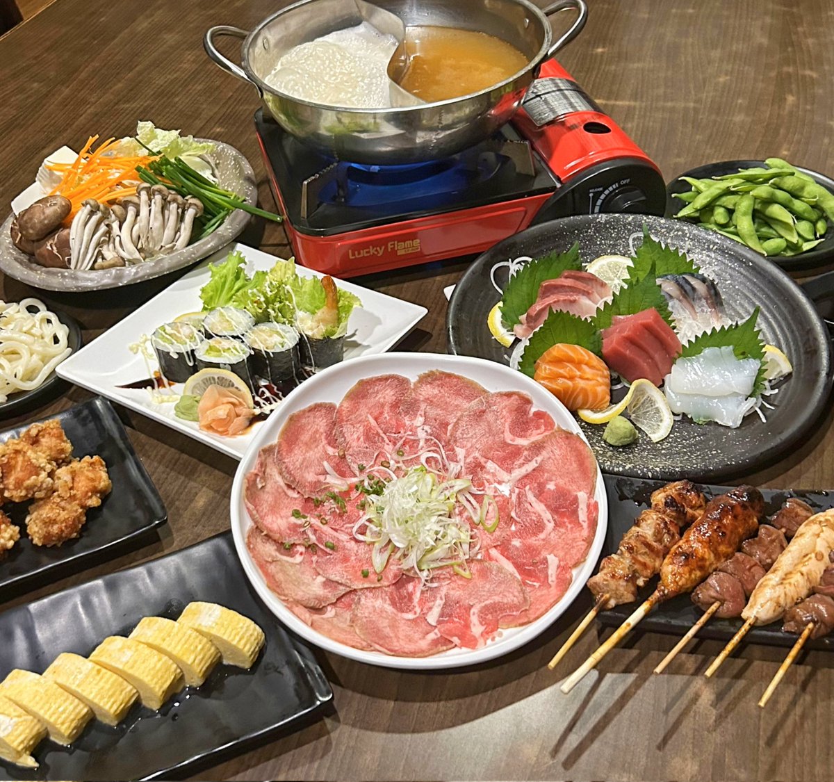 HSusukino's tweet photo. 北海道居酒屋すすきの、祝日もタニヤで営業しております🙇
ラストオーダー0時❗ https://t.co/AhpvGojcmA