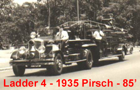 CambridgeMAFire's tweet photo. #TBT Ladder Trucks from the 1930/1940s
Ladder 1: 1946 Pirsch - 100'
Ladder 2: 1942 Pirsch - 100'
Ladder 3: 1938 Pirsch - 100'
Ladder 4: 1935 Pirsch - 85' (former Ladder 1)
#Pirsch https://t.co/BRZULOTvqx