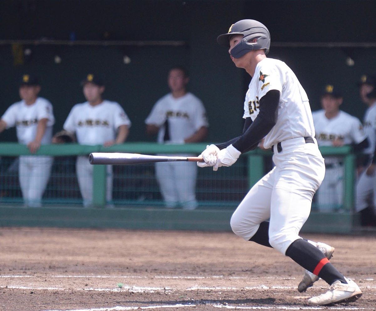 オリックスが4位で窪田洋祐を指名
186cm88kgの巨漢で身体能力がお化けな投手を兼任する外野手
右打ちでスイング速度が164kmで50m6秒前半を誇る
藤川、森に続いて185cm近い恵体の持ち主です。
